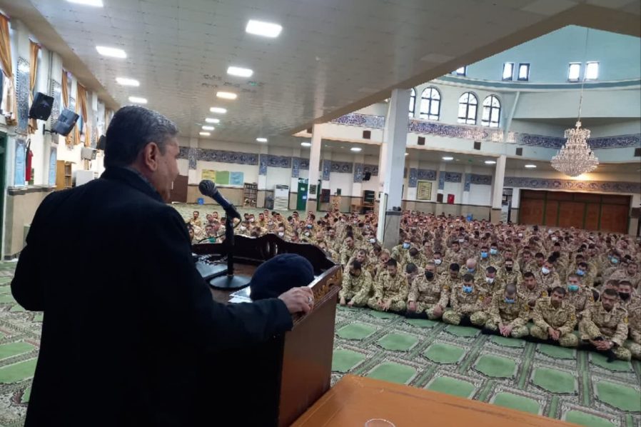 آموزش معارف جنگ برای سربازان وظیفه لیسانس به بالا ورودی ۱۴۰۲/۱۱/۱در مرکز آموزش ۰۱ شهدای وظیفه نزاجا از تاریخ  ۲۸/ ۱۱/ ۱۴۰۲  توسط اساتید پیشکسوت هیئت معارف جنگ شهید سپهبد علی صیاد شیرازی آغاز گردید .