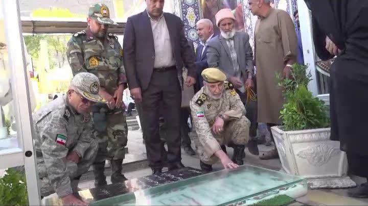 ادای احترام رئیس هیئت معارف جنگ شهید صیاد ارتش به شهید سلیمانی