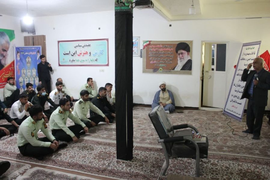 سخنرانی و روایتگری به مناسب سالروز شهادت، شهید سپهبد علی صیاد شیرازی در جمع تعدادی از کارکنان پایور و وظیفه ستاد فرماندهی انتظامی شهرستان میرجاوه در تاریخ ۱۴۰۴/۰۱/۱۷ توسط سرهنگ غلامحسین زرگر رئیس گروه معارف جنگ شهید سپهبد علی صیاد شیرازی استان سیستان و بلوچستان
